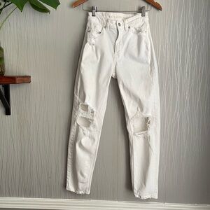 American Eagle Mom Straight Jean Women’s size 0 White Denim Distressed